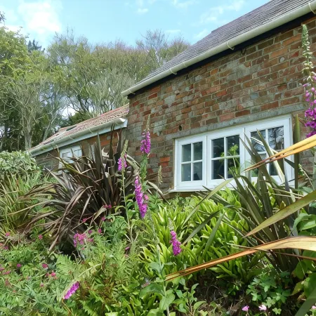 Idyllic rural retreat - Generous ferry discounts available