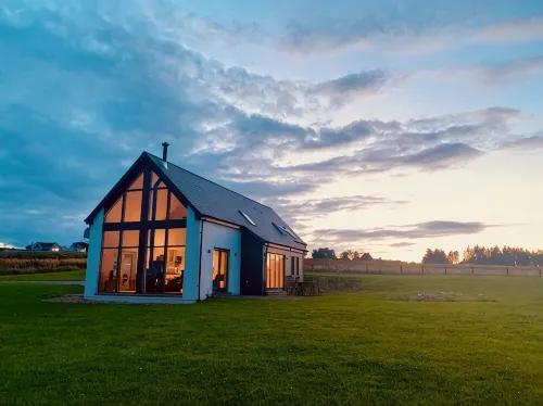 Modern Rural Cottage for 2-6 people - Homestays