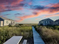 Beachfront on our private beach!  Driftwood Cottage - Pipers' Shore - 무료 와이파이