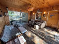 斜松: 寧靜湖畔小屋 - 民宿