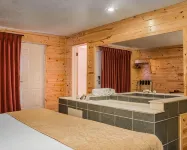 Mackinac Lodge - Gym