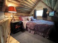 Tiny Cabin in Huron National Forest! Hotels in Oscoda County