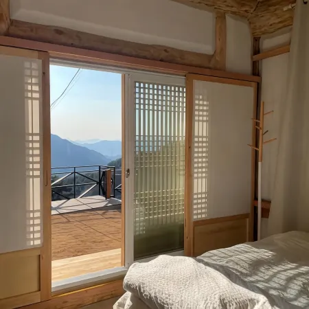 Milyang Todam Hanok