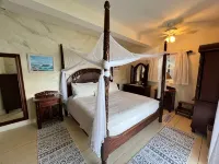 Artistically Designed Home with Huge Ocean Views, Small Dipping Pool and Hot Tub - balcony