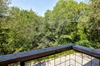 Elevated Stay at White Owl Creek