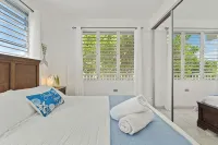 Punta Aguila Beach House/Pool/ Billiard Table/ 7 Beds + 2 Private Rooms - Homestays