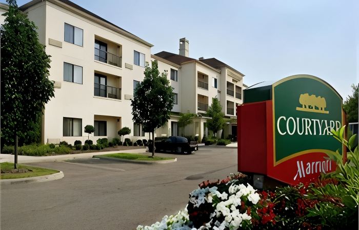 Courtyard Newark Granville