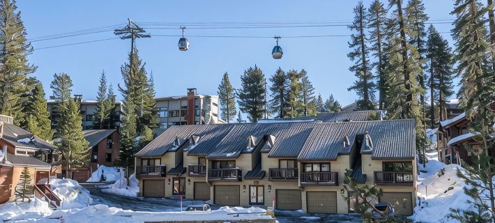 Slopeside Retreat at Mammoth Mountain, Ski-in\Ski-out at Canyon Lodge Hotels in Mono County