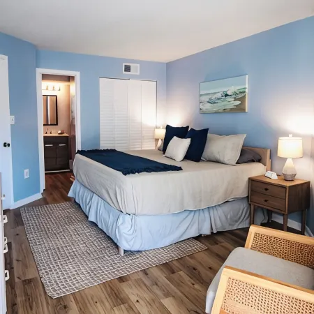 Laid back ocean front condo with tons of extras! All fall dates on sale!