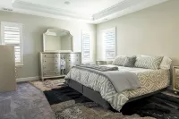 Upgraded Cozy, Spacious Family Friendly Home - 4성급