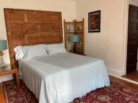 Charming 4 Bedroom Historic Home Centrally located in Northeastern Wisconsin - 3-Star