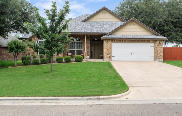 Large Belton Home near Expo Ctr
