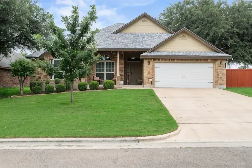 Large Belton Home near Expo Ctr - Wifi