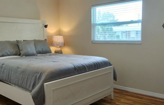Beach Style House w/ large backyard, close to fishing, canoeing, and beaches