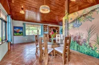𝑳𝒖𝒙𝒆 » 5 Lakeview Villas » Sleeps 25 » AC »Pool »Hot Tub »Weddings »Retreats - Vila