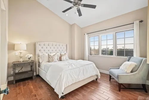 Modern 3-Bedroom beach townhome - balcony