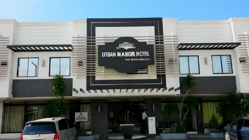 Urban Manor Hotel