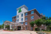 Holiday Inn & Suites DALLAS-ADDISON by IHG
