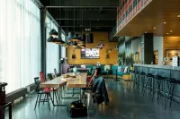 Moxy Aberdeen Airport - servizio colazione