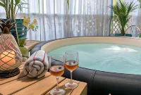 Silver Heart Inn & Cottages - Bathtub
