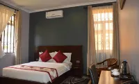 Hotel Desderia - 3-Star
