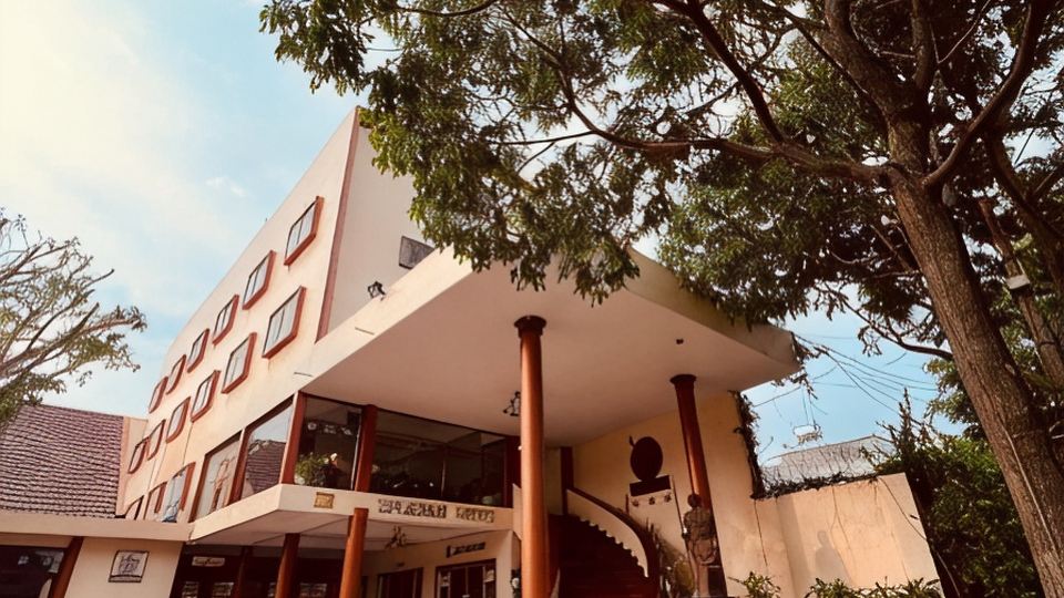 DAM San Hotel