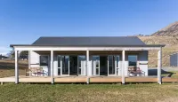 Shotover Country Cottages - Tiny houses