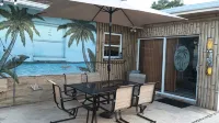 Clearwater Vacation Paradise Home Pool & Hot Tub, Outside Bar- TV, Pets welcome - Swimmingpools