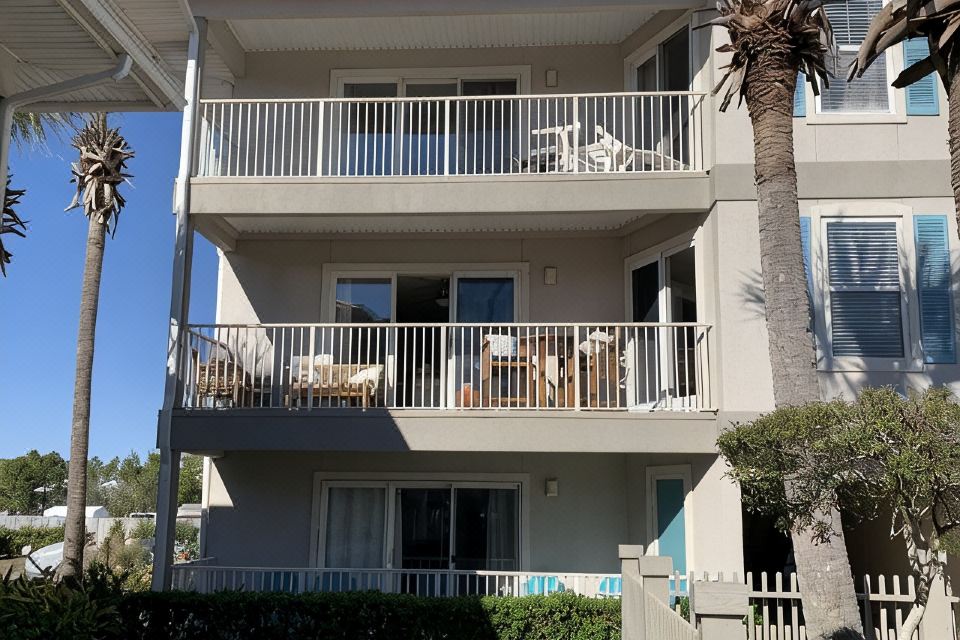Photo 3 of 6