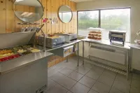 Valued Stay Madison - sarapan