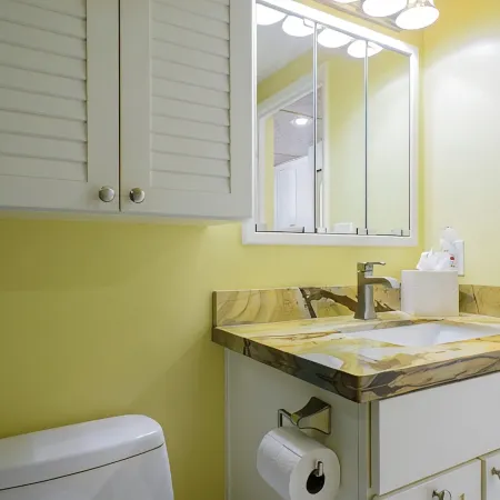Stunning Oceanfront Condo In Prefect Location With A/C