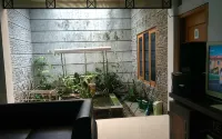 Comfy Room at Honey Guesthouse Syariah