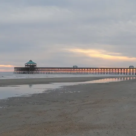 Tiny but perfect, super close to the beach.