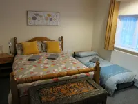 3 Bedroom House with Welcome Breakfast near Beaches