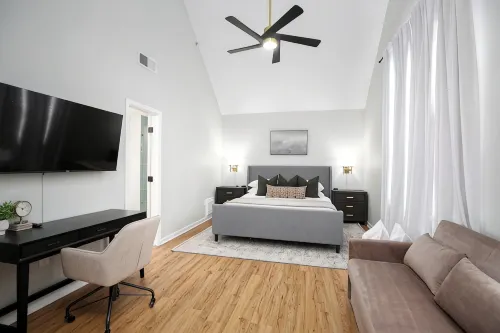 Family & Pet Friendly Modern Townhouse - 4-Star