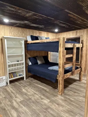 Enid Lake Waterfront Cabin- Point Pleasant - Hytter