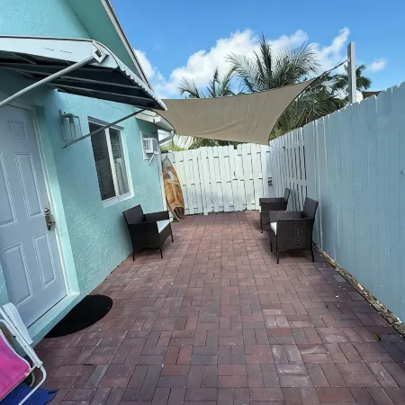 Seashell 5 -Luxury Studio Close to the Beach!