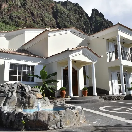 Mansion Almond - Sea, sun and a charming refuge!