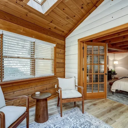 The Columbia Lodge - Family getaway close to home