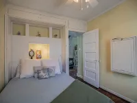 The Lilac Cottage is a charming 2-bedroom house in Cloudcroft with fenced yard! Hotels in Cloudcroft