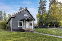 CDA Beach Hot Tub+Sauna & Plunge Spa Haven - 4-Star