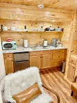 Cozy Rustic Walkout Basement Cabin in Historic Harpers Ferry - 3-Star