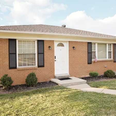 Cozy 2BR Apartment, 5-10 Min to Cincinnati!