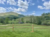 Charming condo w/Stunning Mountain Views near Downtown WJ - WiFi
