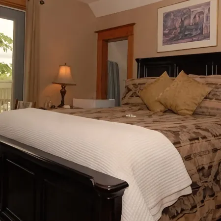 Phoenix House B&B