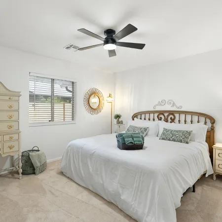 Great Location! Walk to State Farm Stadium! Heated Pool & Spa!
