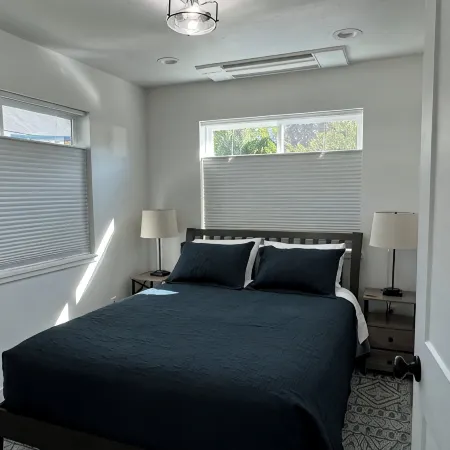 Newer Cozy Cottage w/ Saltwater Spa!