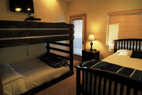 Zion Views-Escape at Zion + Resort Access - Wi-Fi