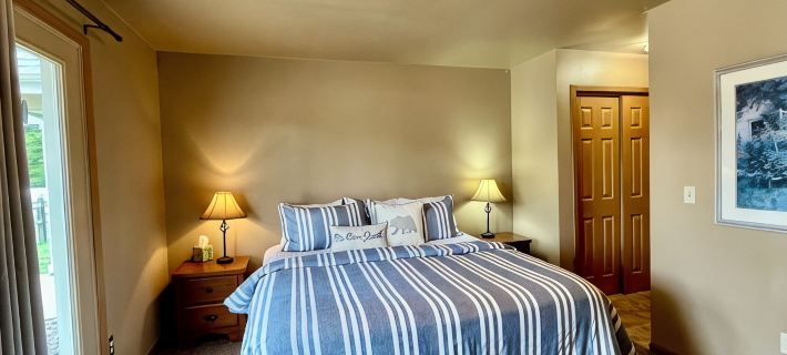 Golf Course Condo - Spacious 3 Bed, 3 Bath  Condo with Hot Tub, Sauna, & Pool Hotels in Red Lodge