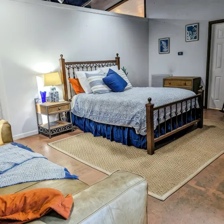 Perfect Family Escape: Playground, Fire Pit, Games & Boat Parking Near Kemah! Hotels in Bacliff